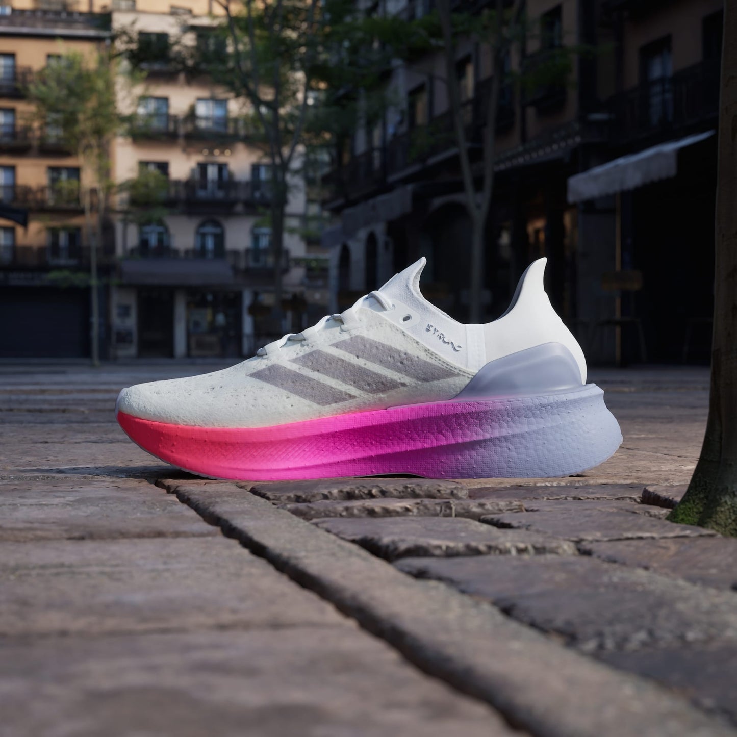 Adidas Ultraboost 5 Strung