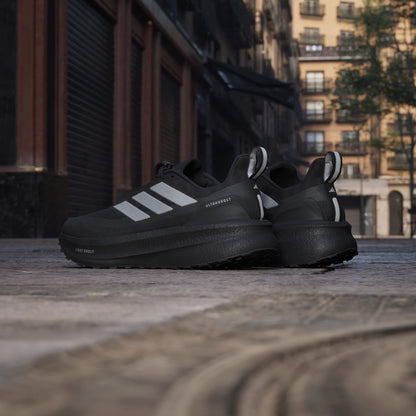 Adidas Ultraboost 5 TR