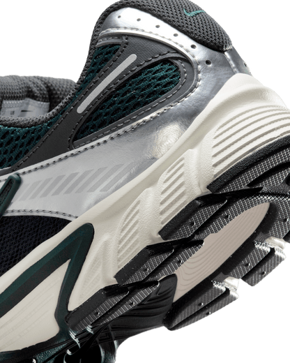 Women Nike V5 RNR Shoes